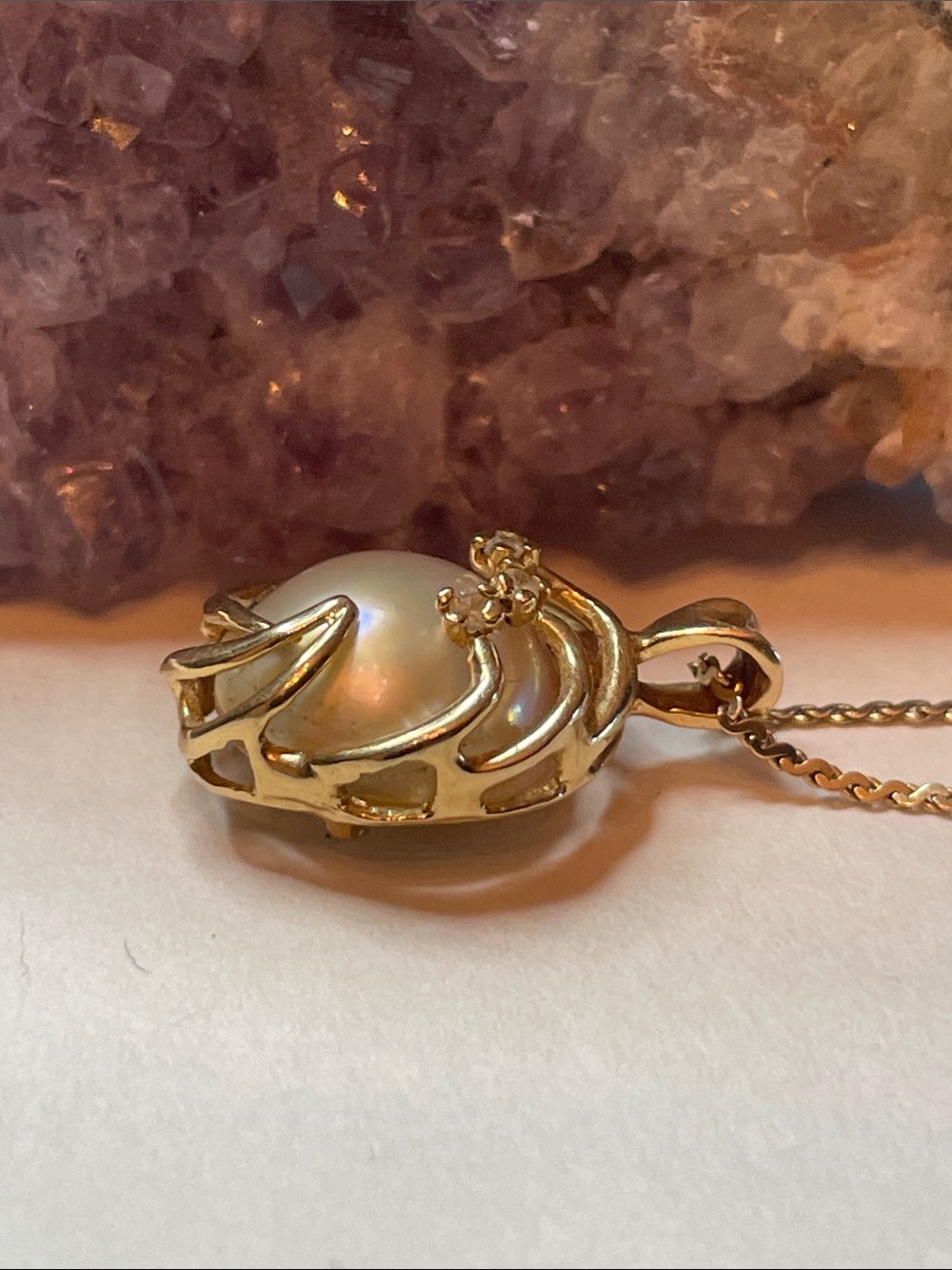 Vintage 14K Yellow Gold Mabe Pearl & Three Diamond Pendent 18" Gold Chain - Picture 3 of 8
